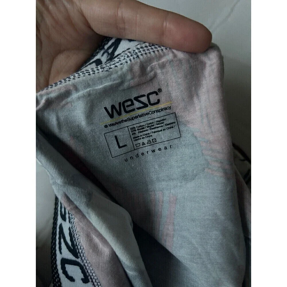 NWT WeSC Men‘s Boxer Brief Underwear Size L Benjamin Coconut Navy Blue Red white